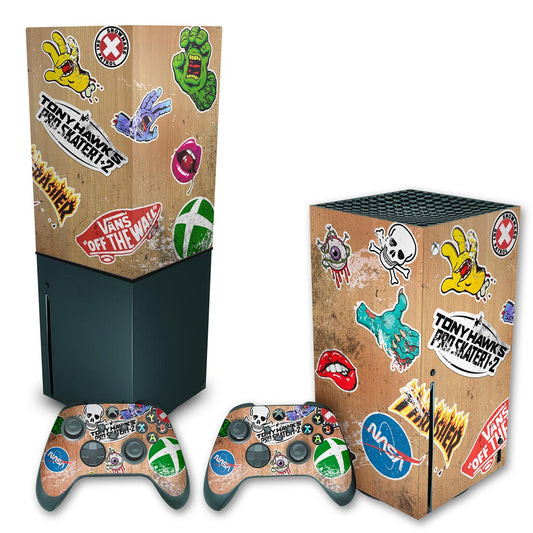 KIT Capa Anti Poeira e Skin Anti-Rage Xbox Series X Vertical - Tony Hawk's Pro Skater