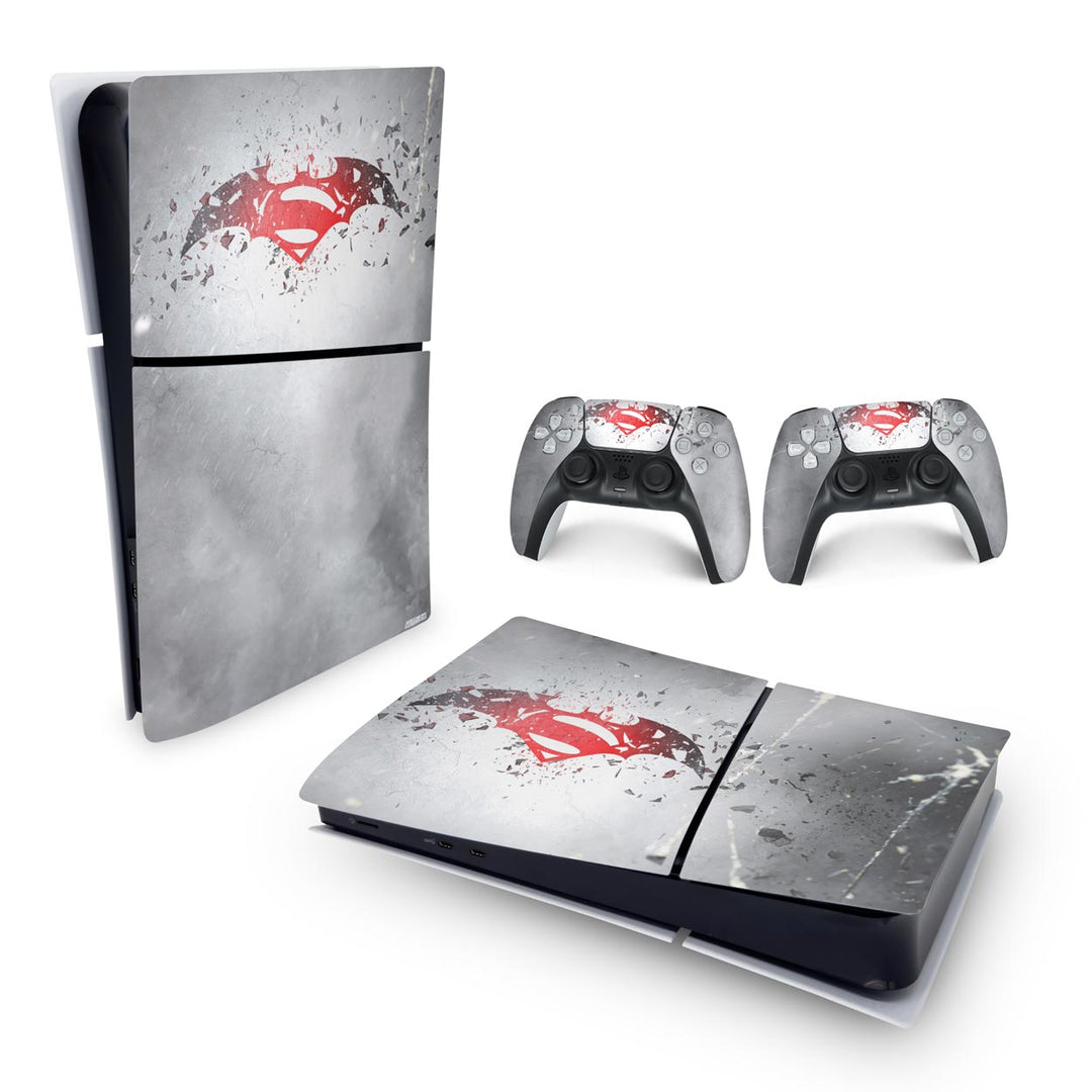 Skin Anti-Rage PS5 Slim Horizontal - Batman Vs Superman Logo - Pop Arte Skins - foto 4