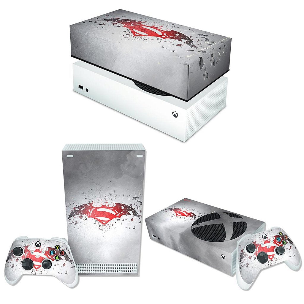 KIT Capa Anti Poeira e Skin Anti-Rage Xbox Series S Horizontal - Batman Vs Superman Logo