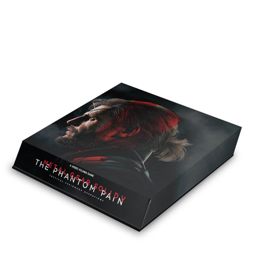 Capa Anti Poeira PS4 Slim - Metal Gear Solid 5: The Phantom Pain