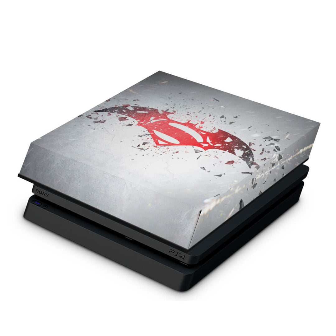 Capa Anti Poeira PS4 Slim - Batman vs Superman Logo