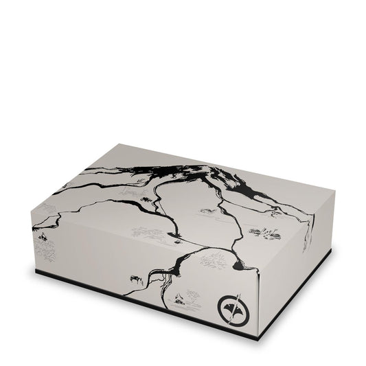 Capa Anti Poeira PS5 Fat Horizontal - Ghost Of Yotei