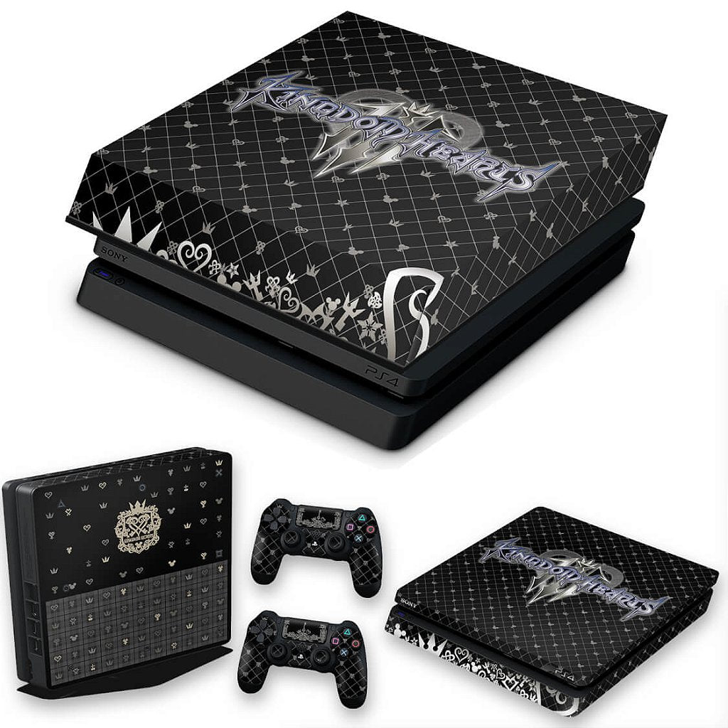 KIT Capa Anti Poeira e Skin Anti-Rage PS4 Slim - Kingdom Hearts 3 Iii