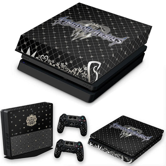 KIT PS4 Slim Skin Anti-Rage e Capa Anti Poeira - Kingdom Hearts 3 Iii