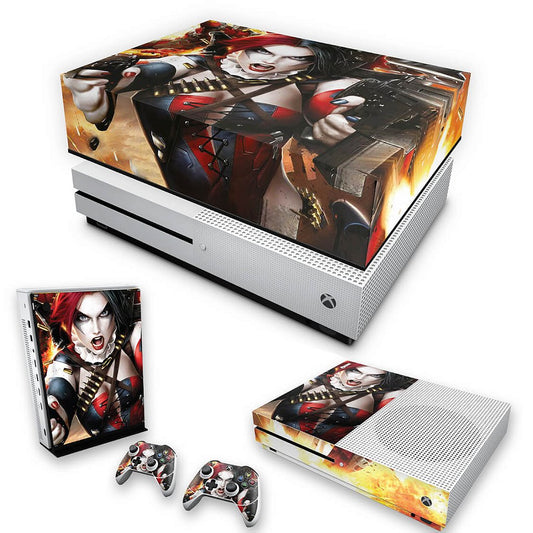 KIT Capa Anti Poeira e Skin Anti-Rage Xbox One S Slim - Arlequina Harley Quinn #B