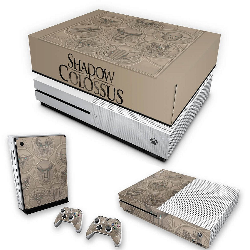 KIT Capa Anti Poeira e Skin Anti-Rage Xbox One S Slim - Shadow Of The Colossus