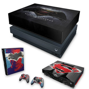 KIT Capa Anti Poeira e Skin Anti-Rage Xbox One X - Batman Vs Superman