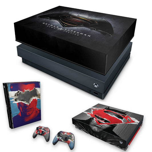 KIT Capa Anti Poeira e Skin Anti-Rage Xbox One X - Batman Vs Superman