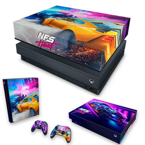 KIT Capa Anti Poeira e Skin Anti-Rage Xbox One X - Need For Speed Heat