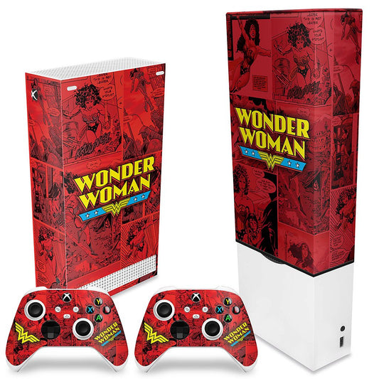 KIT Xbox Series S Capa Anti Poeira e Skin Anti-Rage Vertical - Mulher Maravilha Comics